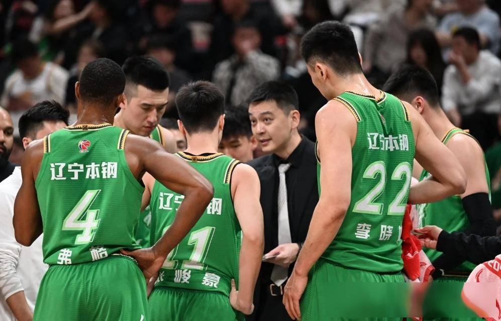 北控3换1报价胡明轩，新疆换外教，广厦核心打野球，吴前续约1年的简单介绍