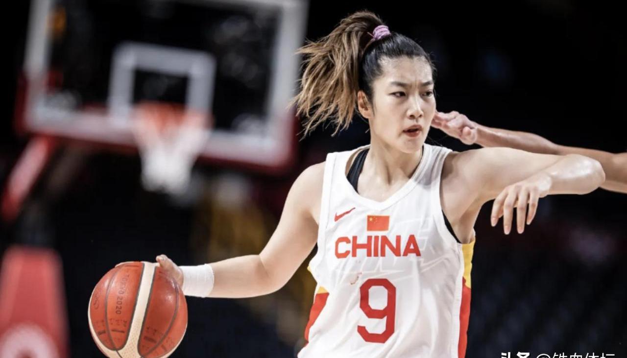 李梦缺席亚洲杯对国家队损失不小，希望她早日康复